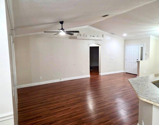 Foto del edificio - 2249 SE Glover St