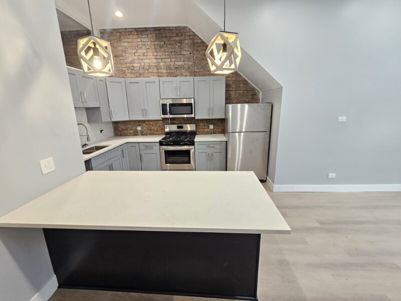 Photo - 2644 W Pratt Blvd (Chicago, IL)