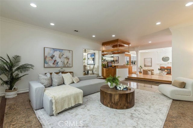 Building Photo - 4926 Crown Ave