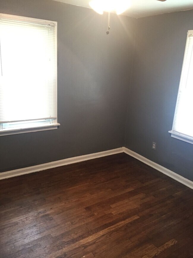 Building Photo - Beautifully Updated 3 Bedroom House!