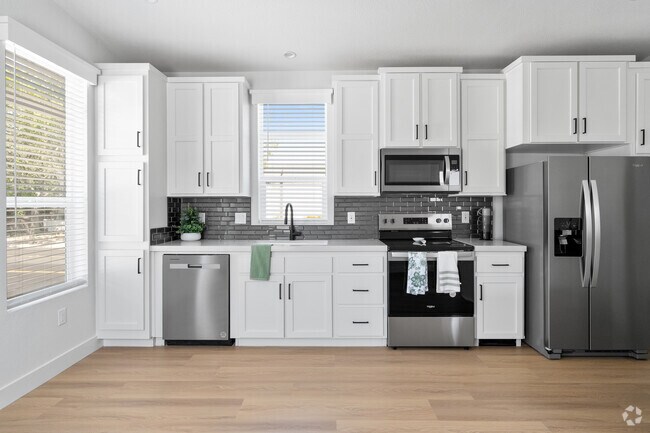 1 habitación, 1 baño - 510 pies cuadrados - Cocina - Lakeside Village