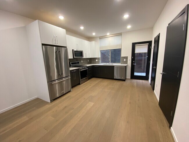 Foto del edificio - 12735 35th Ave NE