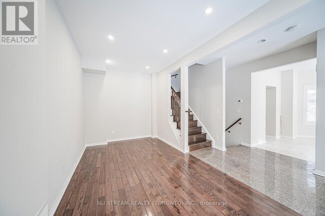 Building Photo - 7 St Moritz Way