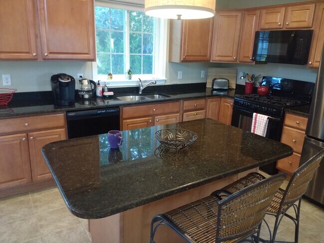 kitchen - 14 Crescent