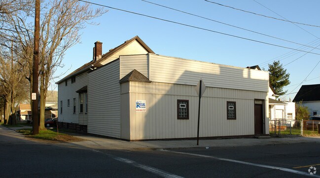 4342 71st St - 4334-4340 E 71st St
