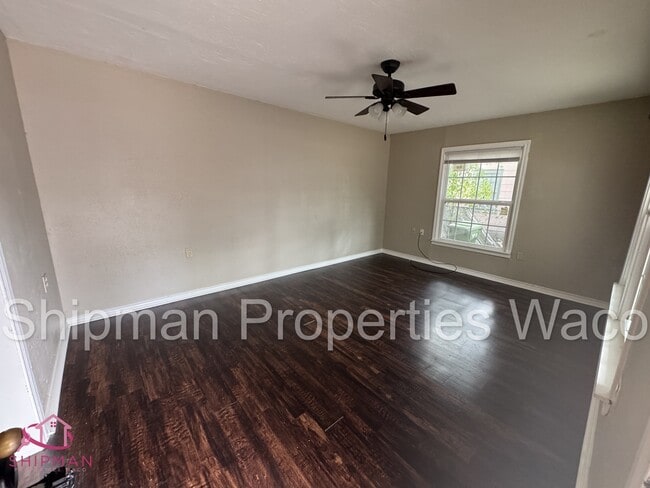 Building Photo - 3125 Reuter Ave