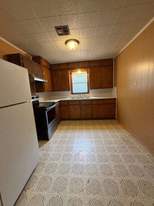 Foto del edificio - 519 N Highland Ave