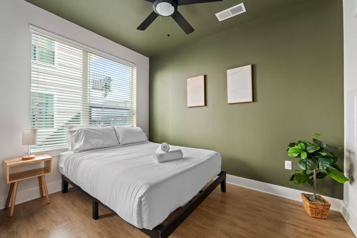 Foto principal - 3629 W Cypress St