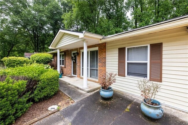 Building Photo - 3071 Francine Dr