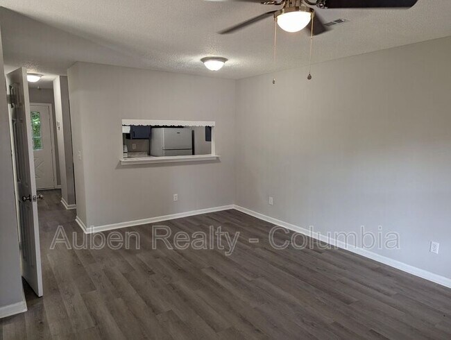 Building Photo - 116 Springwoods Lake Point