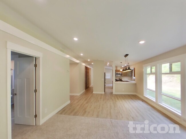 Foto del edificio - 4911 64th Ave W