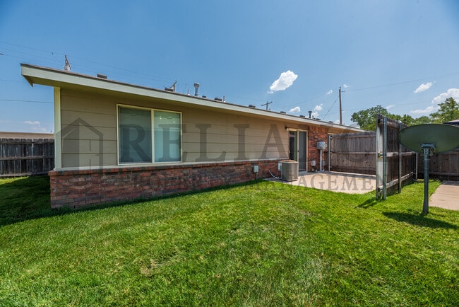 Building Photo - 4206 Newell St