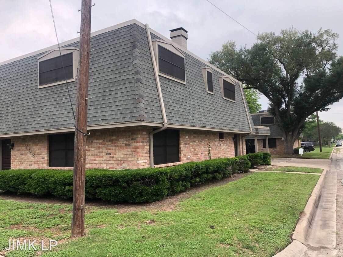 Foto del edificio - 1702 N Moody St