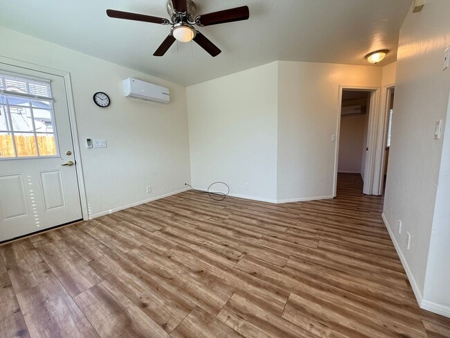 Building Photo - PM16-00412K: 4th