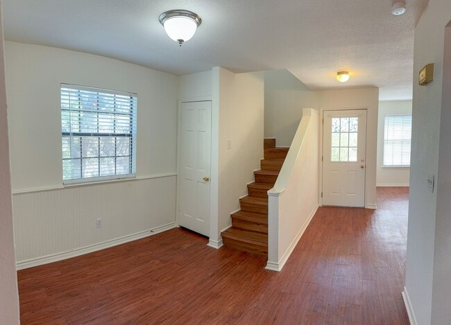 Building Photo - 6403 Lohman Ford Rd