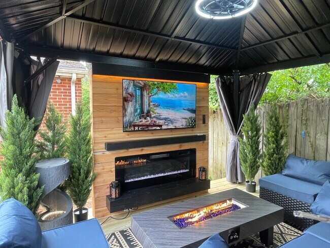 Foto del edificio - 2425 Chapel Avenue