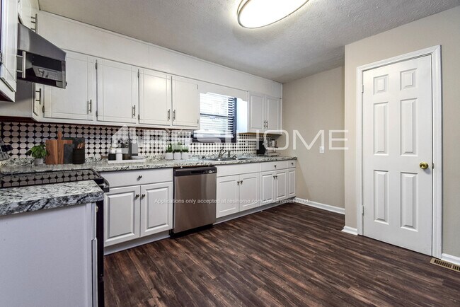 Building Photo - 6812 Ivy Log Drive