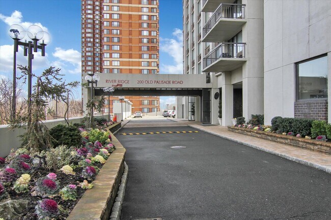 Foto del edificio - 200 Old Palisade Rd