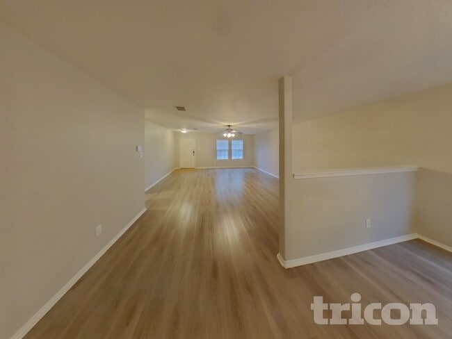 Building Photo - 534 Blue Sage