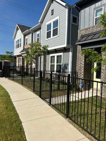 Foto del edificio - 614 McCraken Way