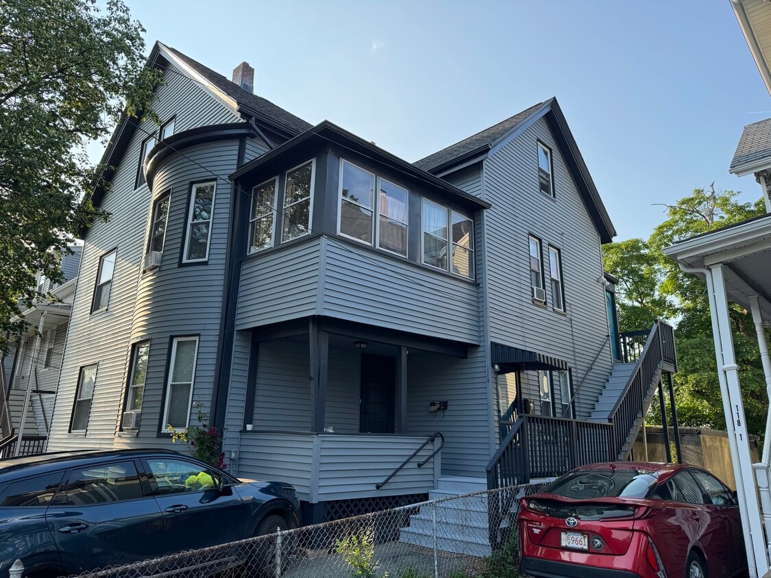 Primary Photo - 112 Brown St