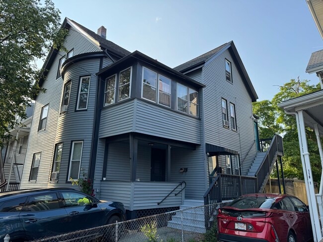 Building Photo - 112 Brown St