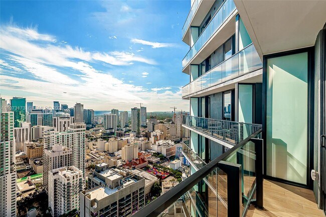 Foto del edificio - 398 NE 5th St