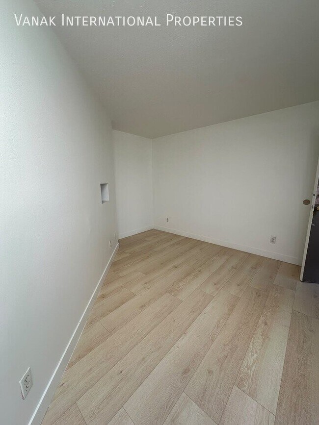 Photo du bâtiment - Fully Renovated 1-Bedroom Suite in Central Chilliwack