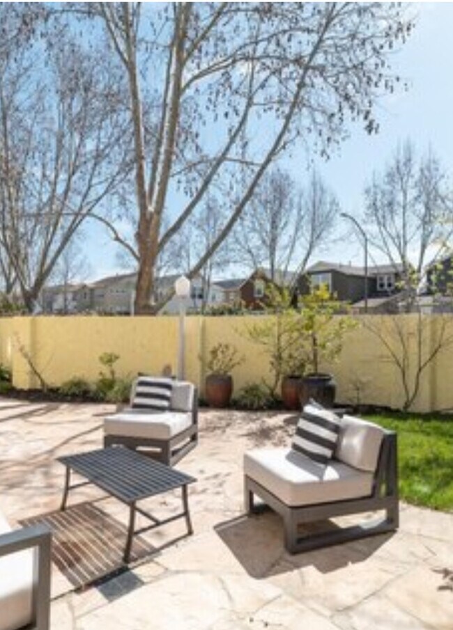 Foto del edificio - 27 Newport Landing Dr