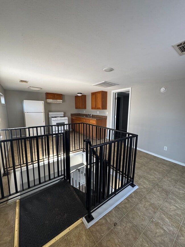 Building Photo - 3P- North 41st Street