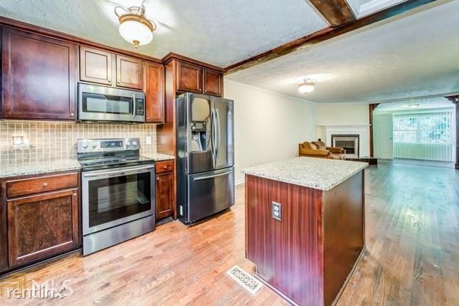 Foto del edificio - 2 br, 2 bath House - 594 Manning Rd
