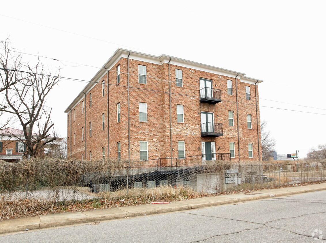 Primary Photo - 553 Beale St