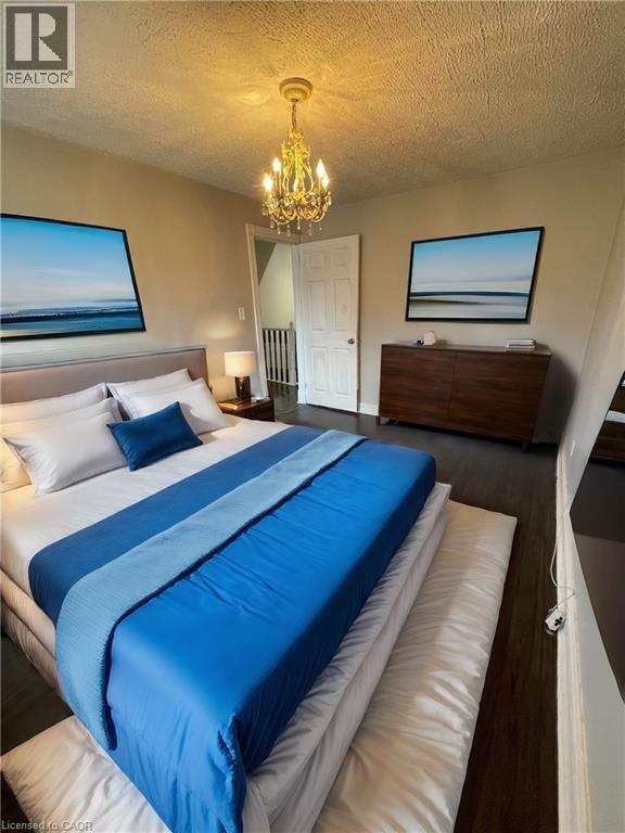 Building Photo - 17 Victoria Ave