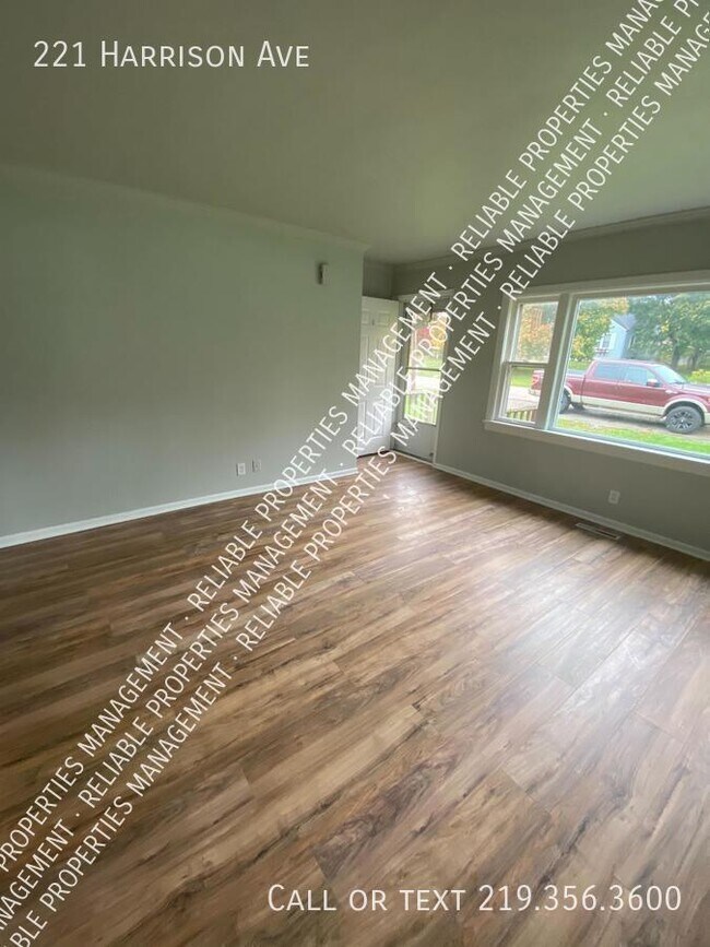 Foto del edificio - 221 Harrison Ave