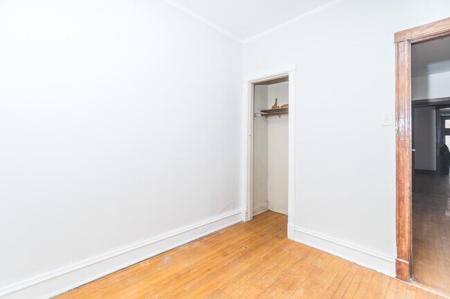 Building Photo - 1223 W Gunnison St