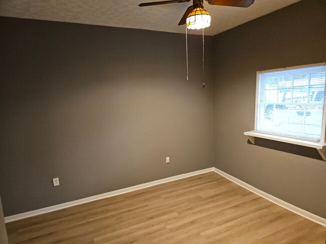 Building Photo - Marietta Ranch with Garage