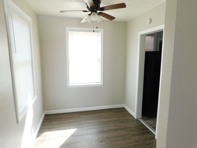 Building Photo - Newly Remodeled Spacious 3 bedroom Home