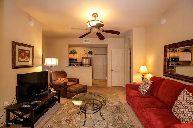 Foto del edificio - 2550 E River Rd