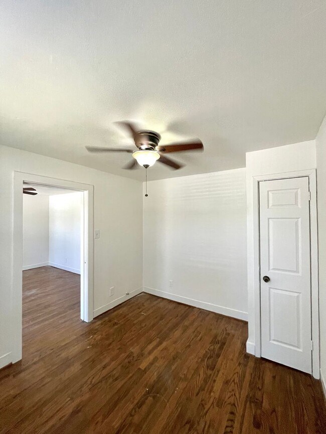 Foto del edificio - Cedar Crest Home 2 Bed, 1 Bath with Studio...
