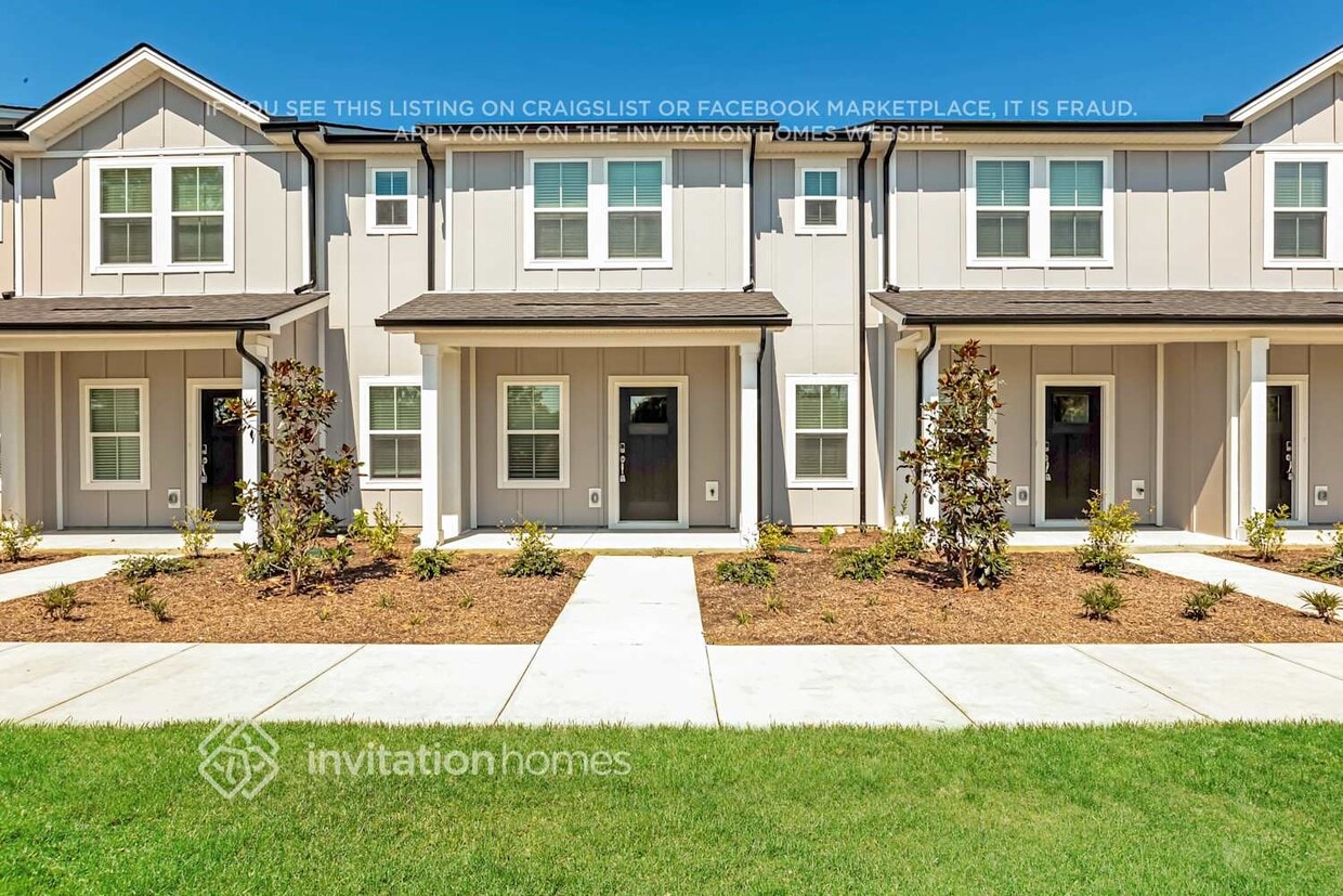 Primary Photo - 249 River Rock Dr