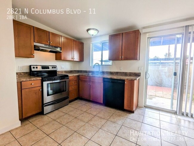 Building Photo - Renovated 2bd/1ba w/ Enclosed Yard and Poo...