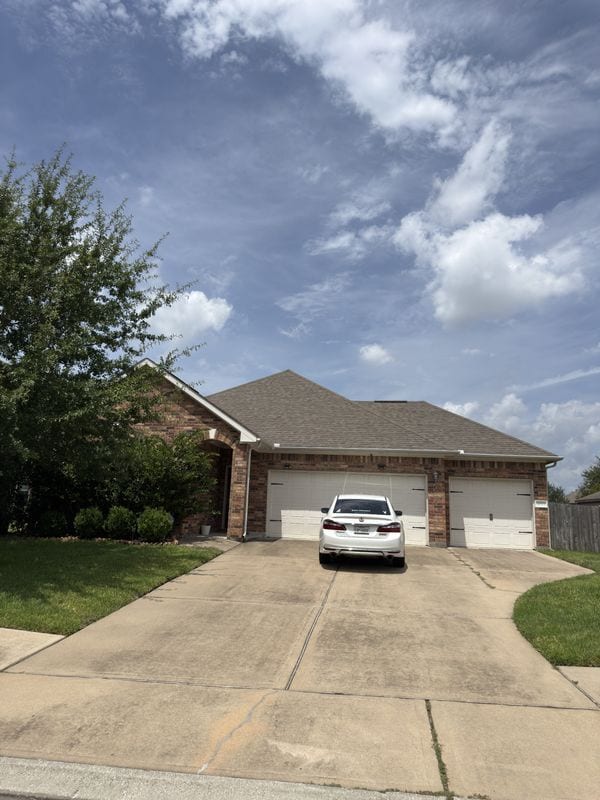 Building Photo - 30723 Legends Ridge Dr