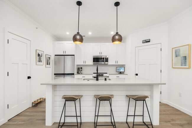 Foto del edificio - 400 Bucksley Ln