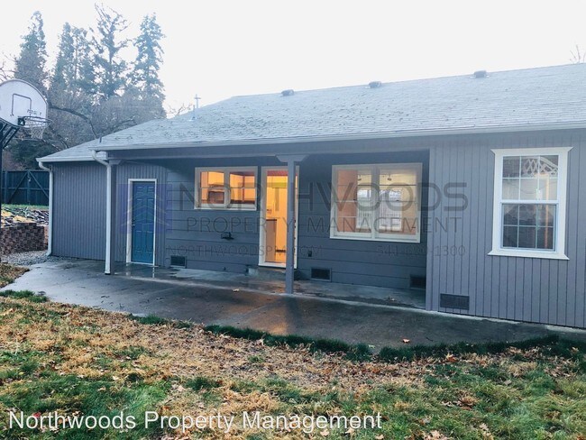 Building Photo - 2 br, 1 bath House - 115 Highland Dr