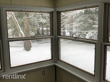 Foto del edificio - 2 br, 1.5 bath House - 14442 Caves Rd