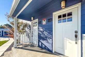 Building Photo - 606 Benham St