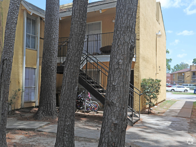 Building Photo - Casa Grande Apartments