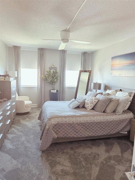 Foto del edificio - 1150 Hillsboro Mile Unit 1016