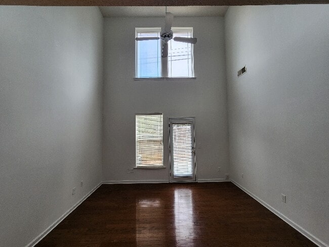 Building Photo - 3512 Clear Creek Crossing NW