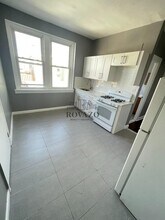 Building Photo - 484 N 12th St